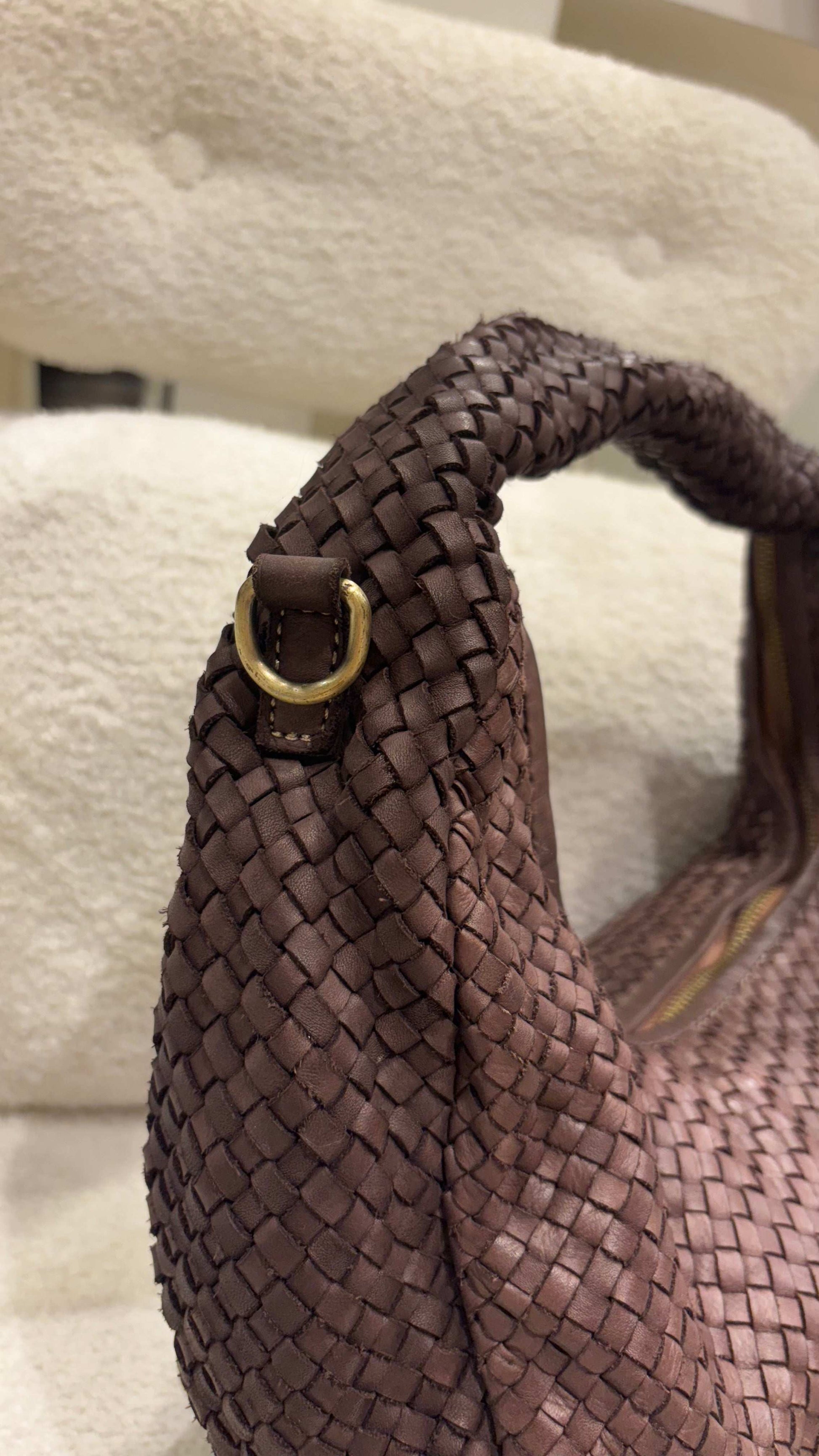 Borsa in pelle intrecciata